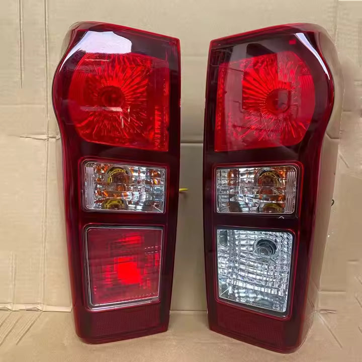 Isuzu Tail Lamp D Max Set